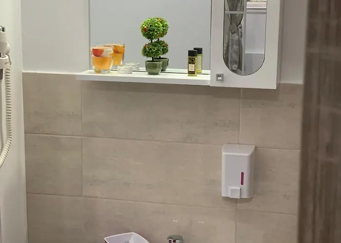 Plaja Modern Black Sea *